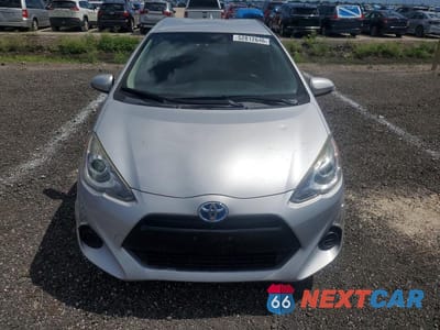 Piąte zdjęcie samochodu w środku: 2015 TOYOTA PRIUS C VIN:JTDKDTB36F1100774 - miniatura