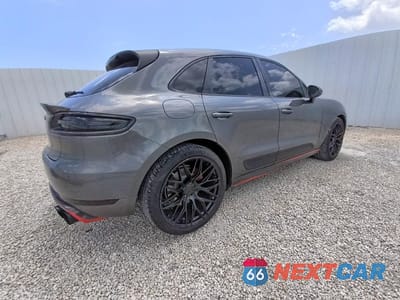 Trzecie zdjęcie samochodu z tyłu: 2015 PORSCHE MACAN S VIN:WP1AB2A5XFLB57433 - miniatura
