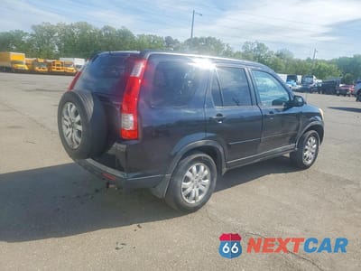 Trzecie zdjęcie samochodu z tyłu: 2005 HONDA CR-V SE VIN:JHLRD789X5C004766 - miniatura