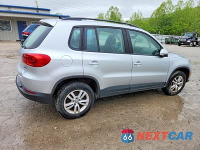 Trzecie zdjęcie samochodu z tyłu: 2017 VOLKSWAGEN TIGUAN S VIN:WVGBV7AX3HK013626 - miniatura