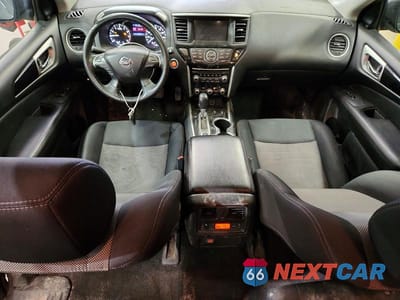 Zdjęcie 8 z 13 samochodu: 2018 NISSAN PATHFINDER SV VIN:5N1DR2MM0JC607611 - miniatura