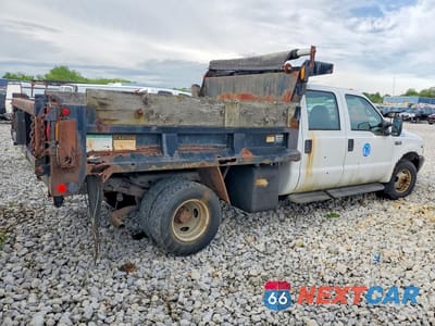 Trzecie zdjęcie samochodu z tyłu: 2001 FORD F350 SUPER DUTY VIN:1FDWW36S91ED85822 - miniatura
