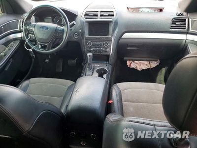 Zdjęcie 8 z 12 samochodu: 2017 FORD EXPLORER XLT VIN:1FM5K8D82HGA26273 - miniatura