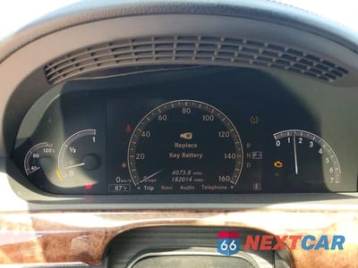 Zdjęcie 9 z 13 samochodu: 2012 MERCEDES-BENZ S 550 VIN:WDDNG7DBXCA479277 - miniatura