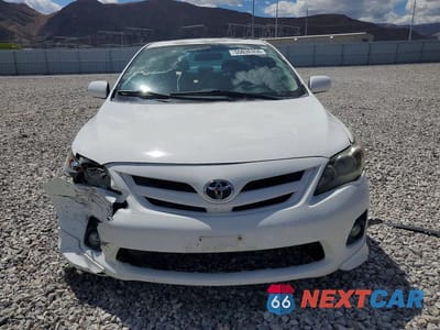Piąte zdjęcie samochodu w środku: 2013 TOYOTA COROLLA S VIN:5YFBU4EE2DP191232 - miniatura
