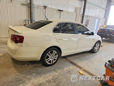 Trzecie zdjęcie samochodu z tyłu: 2007 VOLKSWAGEN JETTA WOLFSBURG VIN:3VWEF71K87M142825 - miniatura