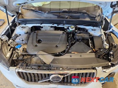 Zdjęcie 12 z 13 samochodu: 2025 VOLVO XC40 PLUS VIN:YV4L12UE5S2563481 - miniatura