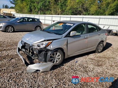 2017 HYUNDAI ACCENT SE KMHCT4AE8HU215499 - główne zdjęcie licytacji z USA - miniatura