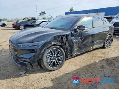 2025 FORD MUSTANG MACH-E PREMIUM 3FMTK3SUXSMA05260 - główne zdjęcie licytacji z USA - miniatura