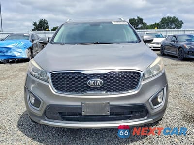 Piąte zdjęcie samochodu w środku: 2016 KIA SORENTO EX VIN:5XYPH4A55GG092719 - miniatura