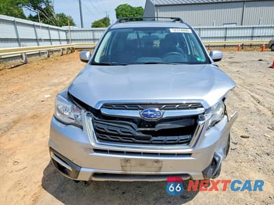 Piąte zdjęcie samochodu w środku: 2018 SUBARU FORESTER 2.5I PREMIUM VIN:JF2SJAGC6JH554269 - miniatura