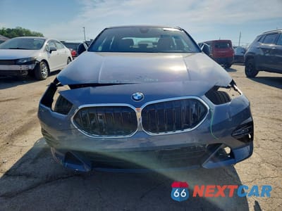 Piąte zdjęcie samochodu w środku: 2021 BMW 228XI VIN:WBA73AK02M7H52966 - miniatura