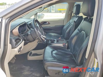 Zdjęcie 7 z 13 samochodu: 2018 CHRYSLER PACIFICA TOURING L VIN:2C4RC1BG4JR163322 - miniatura