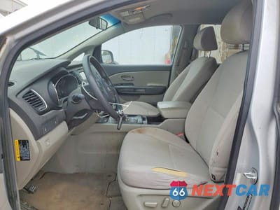 Zdjęcie 7 z 13 samochodu: 2016 KIA SEDONA LX VIN:KNDMB5C16G6163238 - miniatura