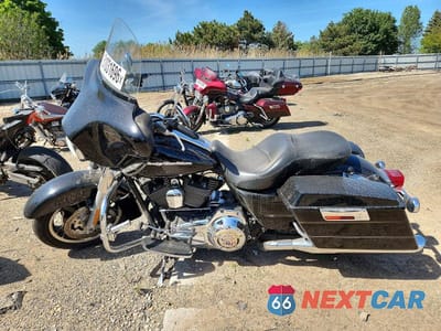 Trzecie zdjęcie samochodu z tyłu: 2011 HARLEY DAVIDSON FLHX VIN:1HD1KBM10BB675561 - miniatura