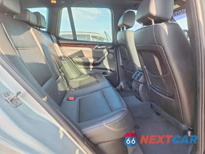 Zdjęcie 10 z 12 samochodu: 2017 BMW X3 SDRIVE28I VIN:5UXWZ7C30H0X40592 - miniatura