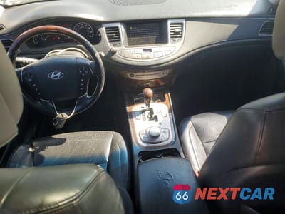 Zdjęcie 8 z 12 samochodu: 2011 HYUNDAI GENESIS 4.6L VIN:KMHGC4DFXBU129737 - miniatura