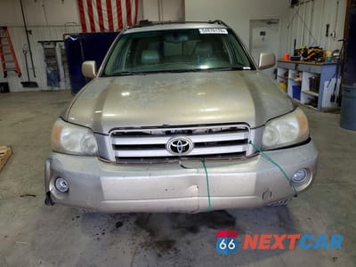 Piąte zdjęcie samochodu w środku: 2004 TOYOTA HIGHLANDER LIMITED VIN:JTEEP21AX40054363 - miniatura