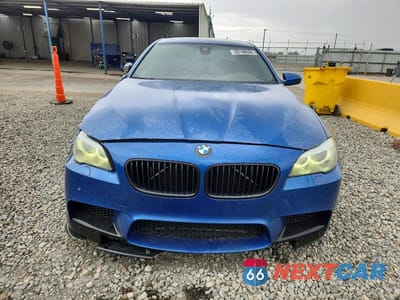 Piąte zdjęcie samochodu w środku: 2013 BMW M5 VIN:WBSFV9C56DD095646 - miniatura