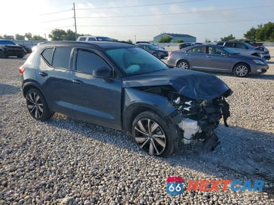 Czwarte zdjęcie samochodu z boku: 2022 VOLVO XC40 P8 RECHARGE PLUS VIN:YV4ED3UR7N2643975 - miniatura