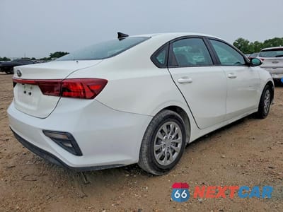 Trzecie zdjęcie samochodu z tyłu: 2021 KIA FORTE FE VIN:3KPF24AD8ME265811 - miniatura