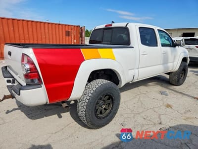 Trzecie zdjęcie samochodu z tyłu: 2015 TOYOTA TACOMA DOUBLE CAB LONG BED VIN:3TMMU4FN5FM079025 - miniatura