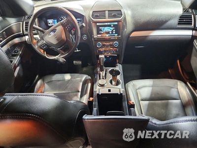 Zdjęcie 8 z 14 samochodu: 2016 FORD EXPLORER XLT VIN:1FM5K8D83GGA96542 - miniatura