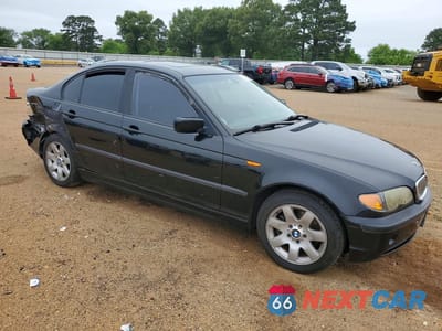 Czwarte zdjęcie samochodu z boku: 2004 BMW 325 I VIN:WBAEV33434KW15205 - miniatura