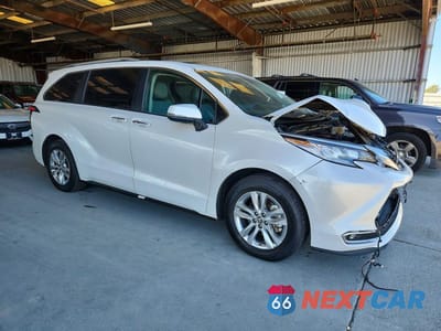 Czwarte zdjęcie samochodu z boku: 2024 TOYOTA SIENNA LIMITED 7-PASSENGER VIN:5TDZSKFC5RS150842 - miniatura