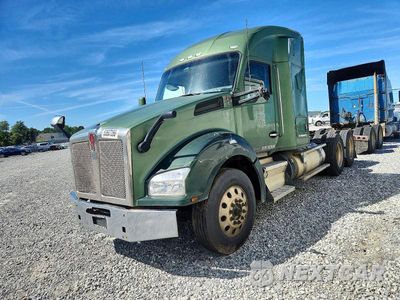 Drugie zdjęcie samochodu z przodu: 2016 KENWORTH T880 SEMI TRUCK VIN:1XKZDP9X1GJ102419 - miniatura