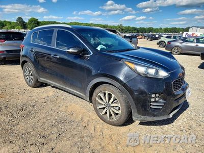 Czwarte zdjęcie samochodu z boku: 2019 KIA SPORTAGE EX VIN:KNDPN3AC3K7588786 - miniatura