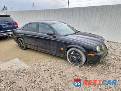 Czwarte zdjęcie samochodu z boku: 2003 JAGUAR S-TYPE R VIN:SAJEA03V031M53447 - miniatura