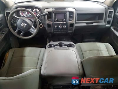 Zdjęcie 8 z 12 samochodu: 2018 RAM 3500 ST VIN:3C63R3GL4JG174100 - miniatura