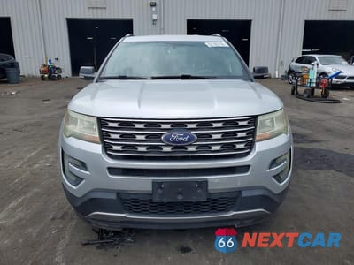 Piąte zdjęcie samochodu w środku: 2016 FORD EXPLORER XLT VIN:1FM5K7D87GGB35000 - miniatura