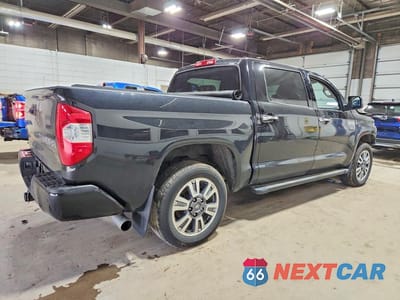 Trzecie zdjęcie samochodu z tyłu: 2021 TOYOTA TUNDRA PLATINUM VIN:5TFAY5F19MX004152 - miniatura