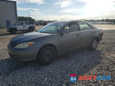 2003 TOYOTA CAMRY LE 4T1BE32K33U697652 - główne zdjęcie licytacji z USA - miniatura