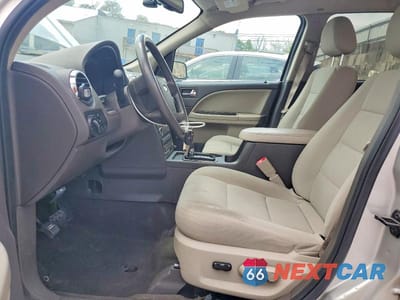Zdjęcie 7 z 13 samochodu: 2008 FORD TAURUS X SEL VIN:1FMDK02W28GA07060 - miniatura