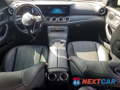 Zdjęcie 8 z 12 samochodu: 2022 MERCEDES-BENZ E 350 VIN:W1KZF8DB1NB025989 - miniatura