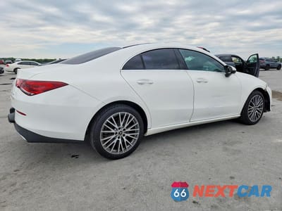 Trzecie zdjęcie samochodu z tyłu: 2021 MERCEDES-BENZ CLA 250 4MATIC VIN:W1K5J4HB4MN148232 - miniatura