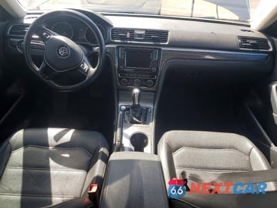 Zdjęcie 8 z 12 samochodu: 2018 VOLKSWAGEN PASSAT SE VIN:1VWBA7A30JC010029 - miniatura