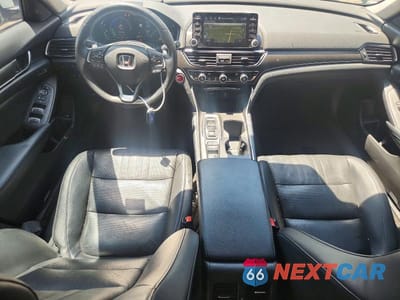 Zdjęcie 8 z 12 samochodu: 2018 HONDA ACCORD TOURING HYBRID VIN:1HGCV3F91JA011558 - miniatura