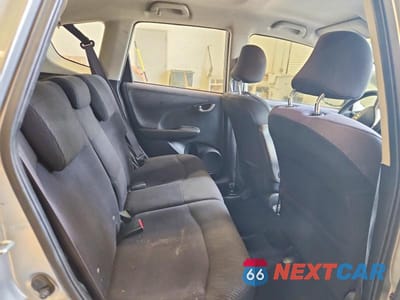 Zdjęcie 10 z 12 samochodu: 2013 HONDA FIT SPORT VIN:JHMGE8H51DC022302 - miniatura