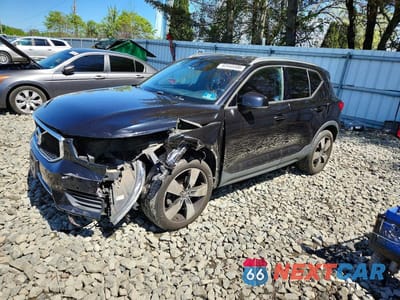 2019 VOLVO XC40 T5 MOMENTUM YV4162XZ1K2014271 - główne zdjęcie licytacji z USA - miniatura