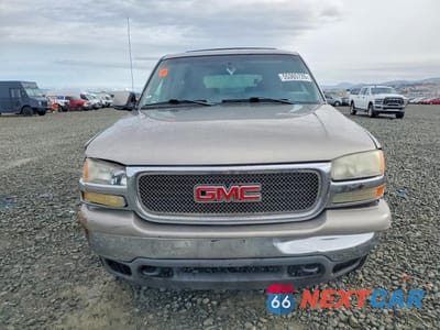 Piąte zdjęcie samochodu w środku: 2002 GMC YUKON VIN:1GKEC13T12R223353 - miniatura