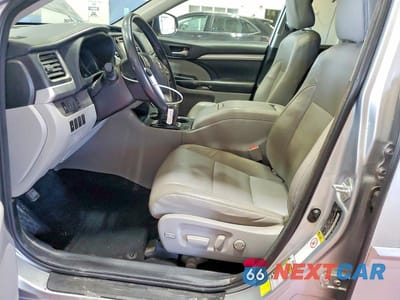 Zdjęcie 7 z 14 samochodu: 2018 TOYOTA HIGHLANDER XLE VIN:5TDJZRFH4JS530840 - miniatura