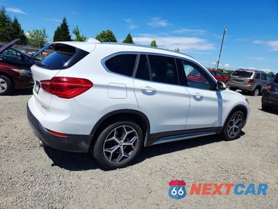 Trzecie zdjęcie samochodu z tyłu: 2019 BMW X1 XDRIVE28I VIN:WBXHT3C54K5L89219 - miniatura