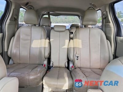 Zdjęcie 10 z 13 samochodu: 2014 TOYOTA SIENNA XLE 8-PASSENGER VIN:5TDYK3DC4ES524078 - miniatura