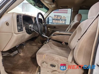 Zdjęcie 7 z 12 samochodu: 2002 GMC NEW SIERRA K1500 VIN:2GTEK19T821205317 - miniatura