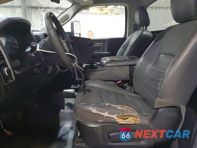 Zdjęcie 7 z 12 samochodu: 2017 RAM 5500 VIN:3C7WRMBJ6HG716778 - miniatura