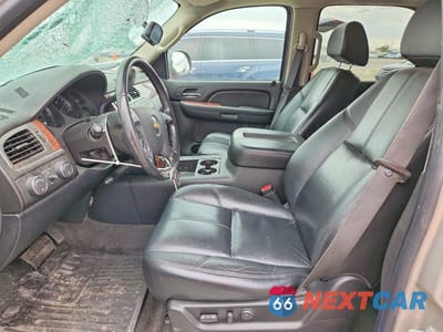 Zdjęcie 7 z 14 samochodu: 2007 CHEVROLET TAHOE K1500 VIN:1GNFK13077J124994 - miniatura